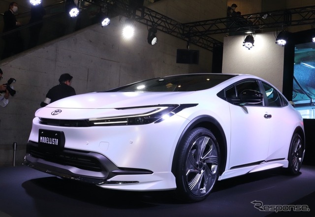 モデリスタ プリウス ELEGANT ICE STYLE(東京オートサロン2023)