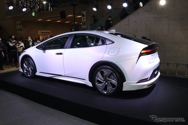 モデリスタ プリウス ELEGANT ICE STYLE(東京オートサロン2023)