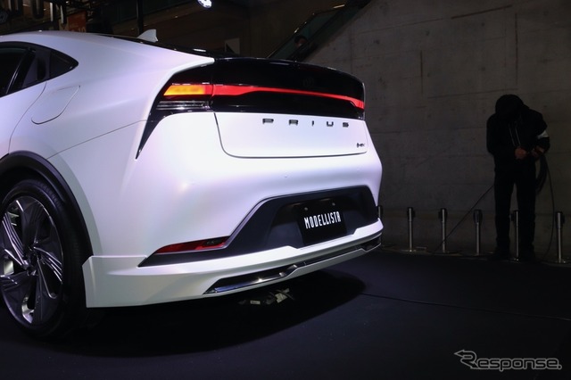 モデリスタ プリウス ELEGANT ICE STYLE(東京オートサロン2023)