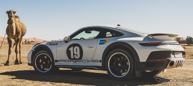 ポルシェ 911 ダカール の「ラリー1971」デカールセット装着車