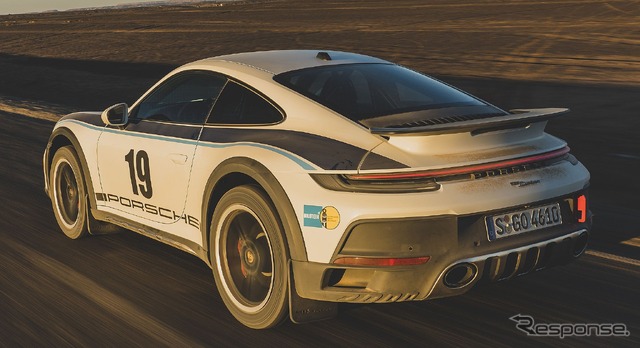 ポルシェ 911 ダカール の「ラリー1974」デカールセット装着車