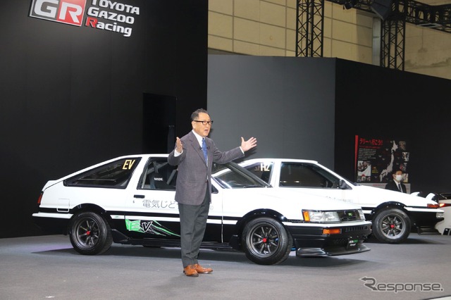 GAZOO RACINGのAE86 BEVとAE86 H2(東京オートサロン2023)