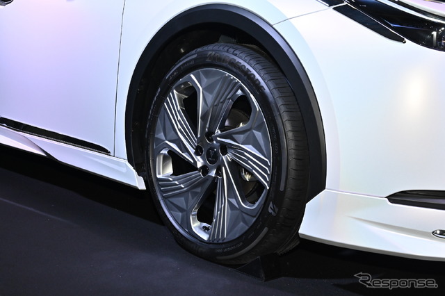 プリウス モデリスタ ELEGANT ICE STYLE(東京オートサロン2023)