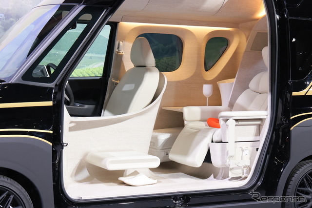 日産 ROOX SUITE CONCEPT(東京オートサロン2023)
