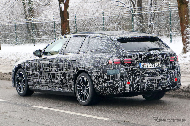 BMW i5ツーリング プロトタイプ(スクープ写真)