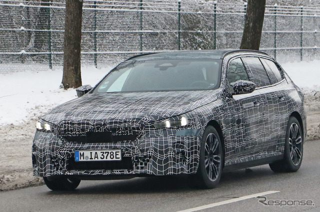 BMW i5ツーリング プロトタイプ(スクープ写真)