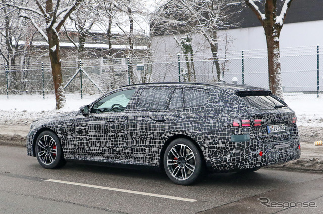 BMW i5ツーリング プロトタイプ(スクープ写真)