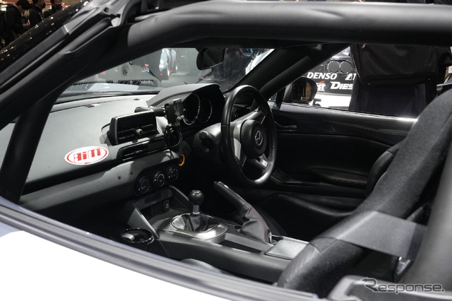 マツダ ロードスター パーティレース仕様車(東京オートサロン2023)