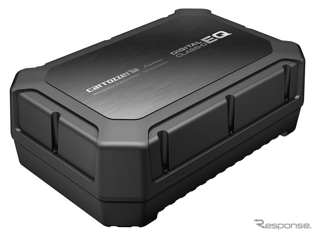 「パワードサブウーファー」の一例（カロッツェリア・TS-WX400DA）。