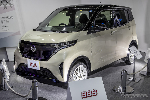 新発売となるオフホワイト塗装の「RP」を日産 サクラへ装着