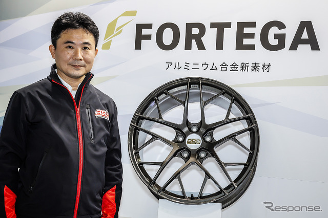 高剛性と軽量化がされたことによるデザイン性の向上を果たせたと営業本部 副本部長 田中氏が語ってくれた