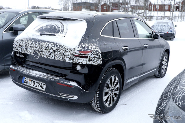メルセデスベンツ EQA 改良新型プロトタイプ(スクープ写真)