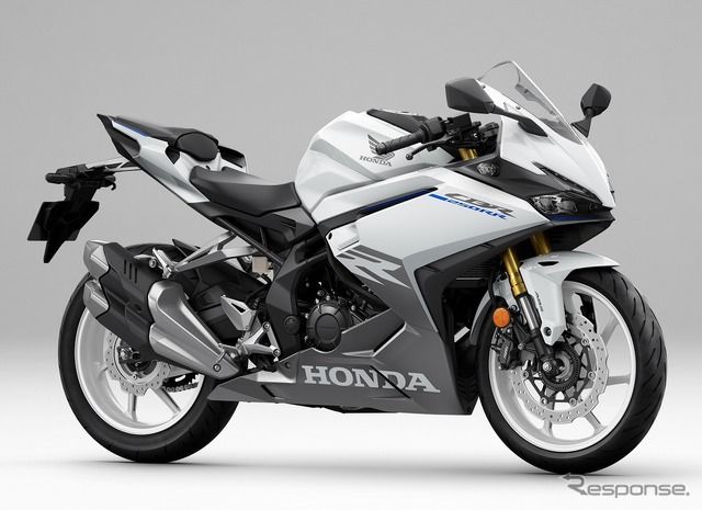 ホンダ CBR250RR(パールグレアホワイト)