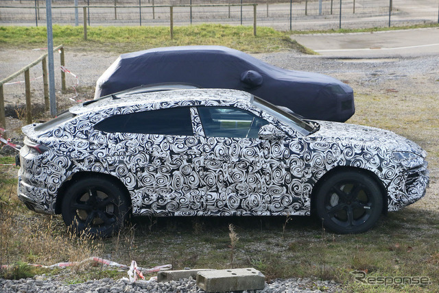 ランボルギーニ ウルスPHEV(仮)プロトタイプ(スクープ写真)