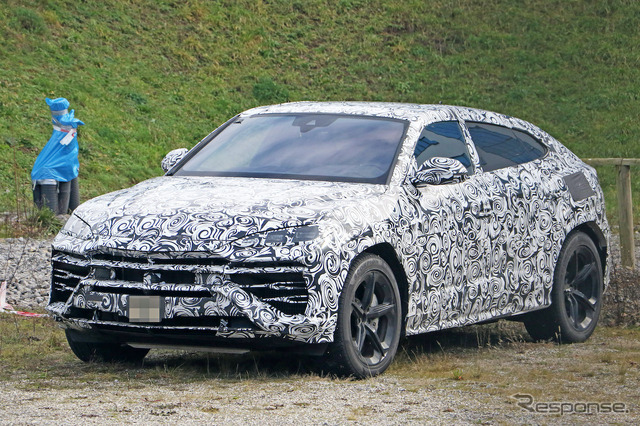 ランボルギーニ ウルスPHEV(仮)プロトタイプ(スクープ写真)