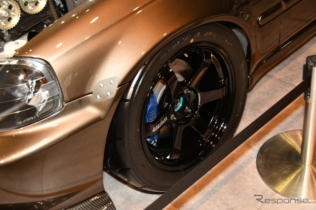 ダンロップ DIREZZA 03G(東京オートサロン2023)