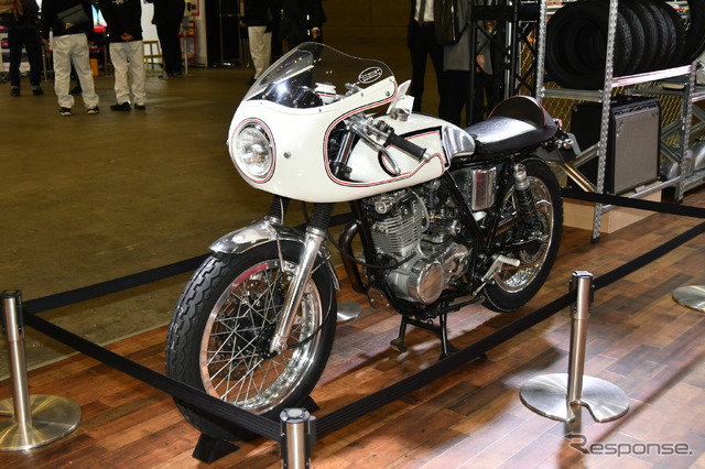 DUNLOP otona GARAGE(東京オートサロン2023)