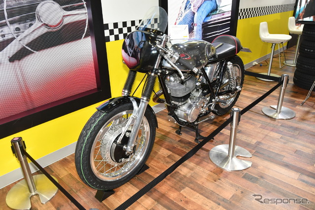 DUNLOP otona GARAGE(東京オートサロン2023)