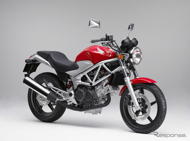 ホンダ VTR 外観を一新…排出ガス規制に適合