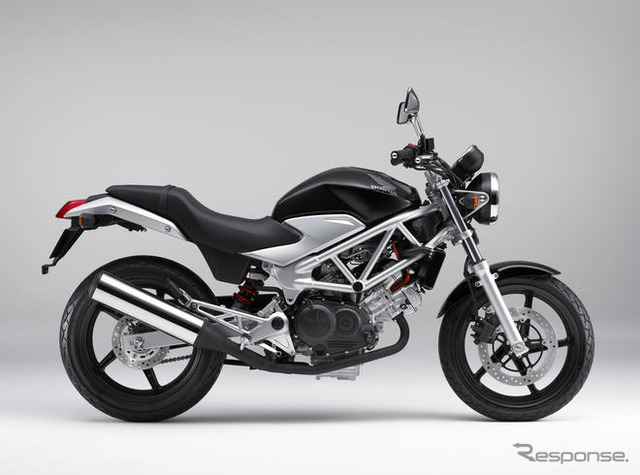 ホンダ VTR 外観を一新…排出ガス規制に適合