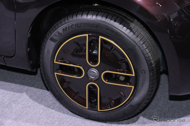 日産 キューブRefreshed & Retro CONCEPT(東京オートサロン2023)