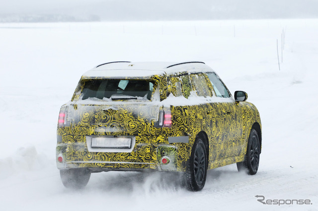 MINI クロスオーバー 次期型プロトタイプ(スクープ写真)