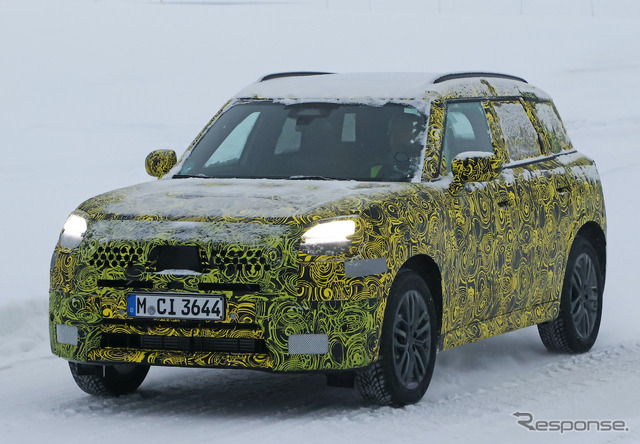 MINI クロスオーバー 次期型プロトタイプ(スクープ写真)