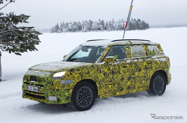 MINI クロスオーバー 次期型プロトタイプ(スクープ写真)