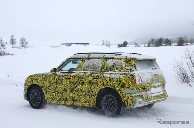 MINI クロスオーバー 次期型プロトタイプ(スクープ写真)