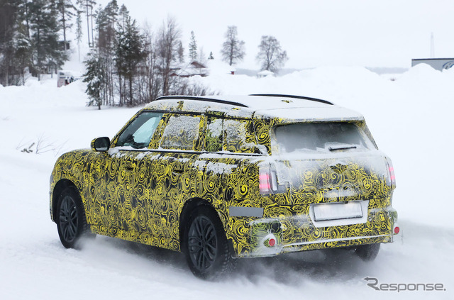 MINI クロスオーバー 次期型プロトタイプ(スクープ写真)