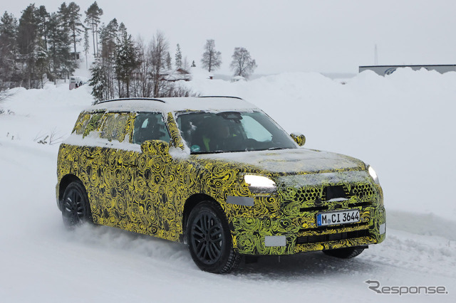 MINI クロスオーバー 次期型プロトタイプ(スクープ写真)