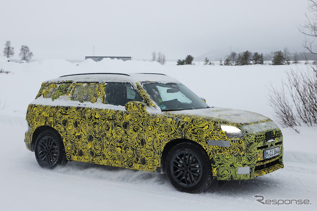 MINI クロスオーバー 次期型プロトタイプ(スクープ写真)