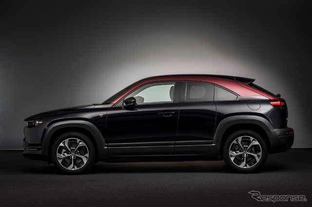 マツダ MX-30 e-SKYACTIV R-EV エディションR(欧州仕様)