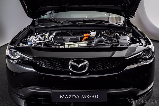マツダ MX-30 e-SKYACTIV R-EV エディションR(欧州仕様)