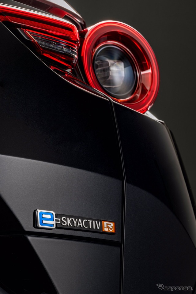 マツダ MX-30 e-SKYACTIV R-EV エディションR(欧州仕様)