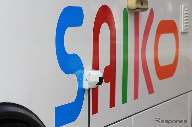 埼玉工業大学の自動運転バスに装備した東海理化のカメラ(千葉・幕張新都心 1月22日)