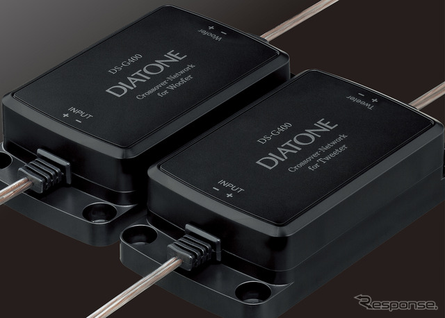 「バイアンプ接続」に対応した「パッシブクロスオーバーネットワーク」の一例（ダイヤトーン・DS-G400）。