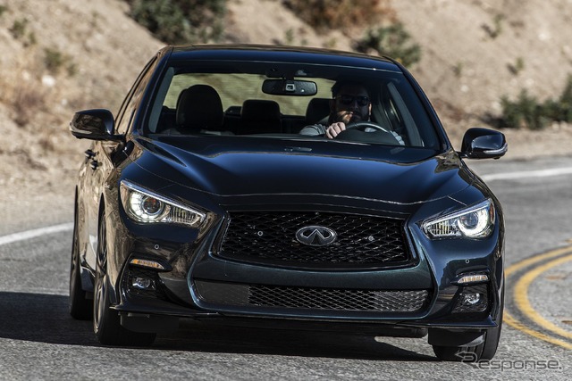 インフィニティ Q50 の「ブラックオパール・エディション・パッケージ」