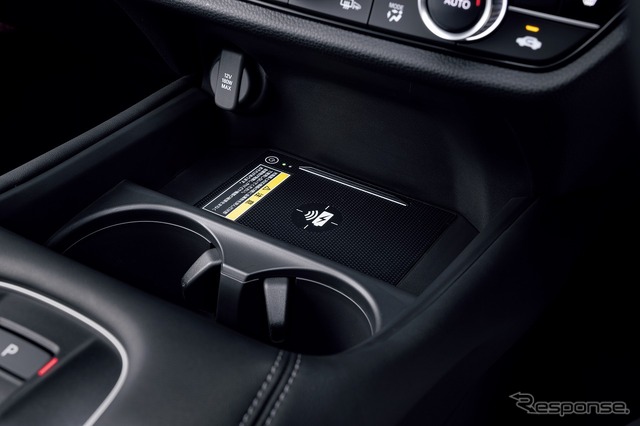 ワイヤレス充電器（ホンダ ZR-V純正アクセサリー）