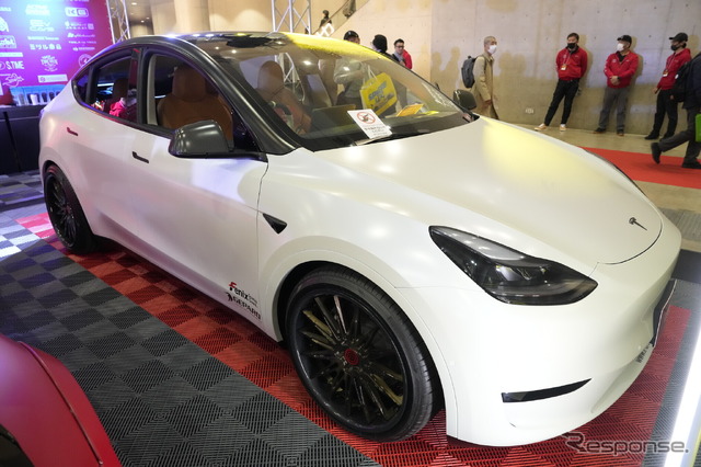 T-ART MODEL Y MATTE WHITE（東京オートサロン2023）