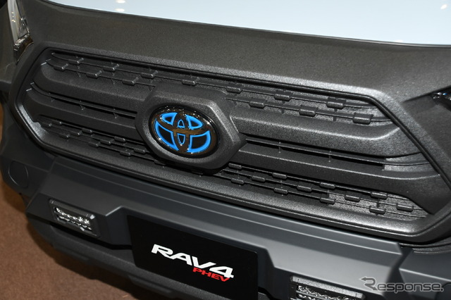 トヨタ RAV4 PHEV オフロードパッケージ(東京オートサロン2023)
