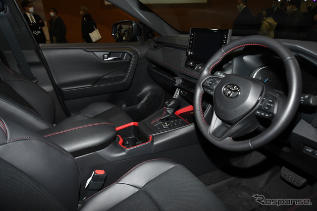 トヨタ RAV4 PHEV オフロードパッケージ(東京オートサロン2023)
