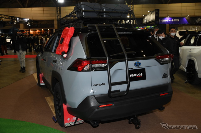 トヨタ RAV4 PHEV オフロードパッケージ(東京オートサロン2023)