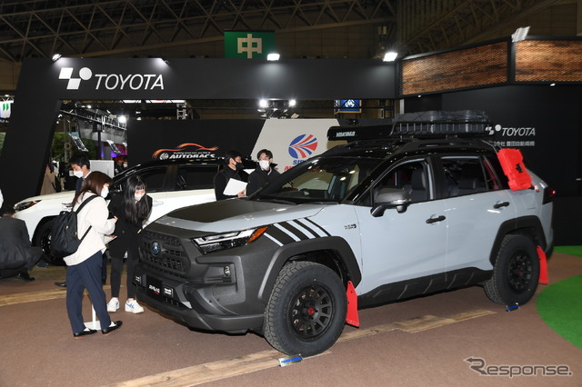 トヨタ RAV4 PHEV オフロードパッケージ(東京オートサロン2023)