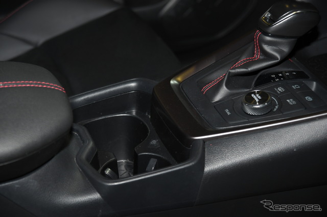 トヨタ RAV4 PHEV スポーティーパッケージ(東京オートサロン2023)