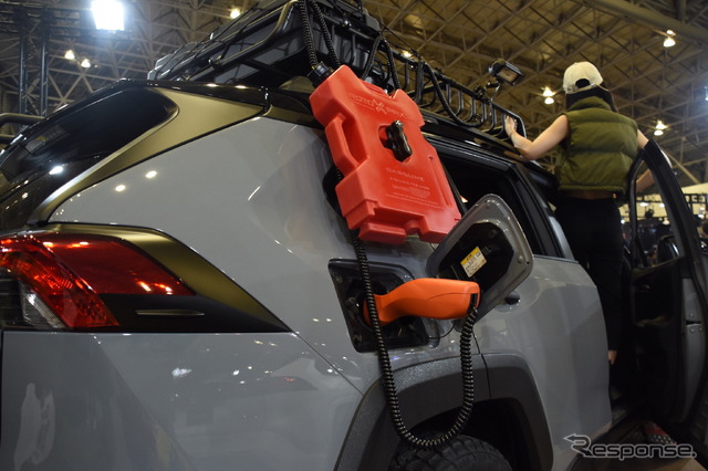 トヨタ RAV4 PHEV オフロードパッケージ(東京オートサロン2023)