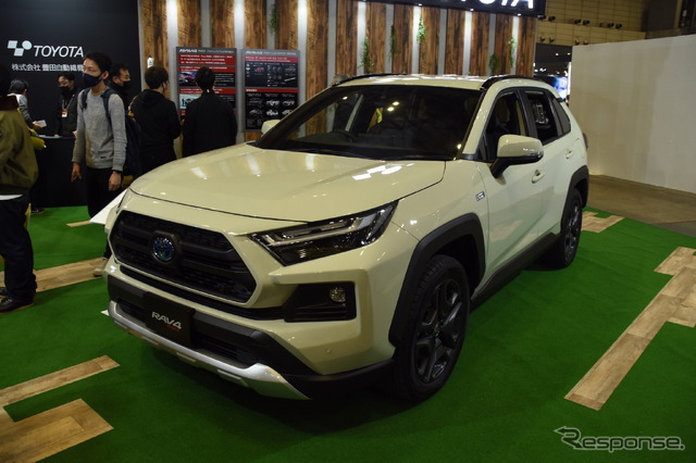 トヨタ RAV4 PHEV アドベンチャー(東京オートサロン2023)
