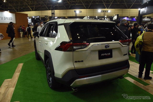 トヨタ RAV4 PHEV アドベンチャー(東京オートサロン2023)