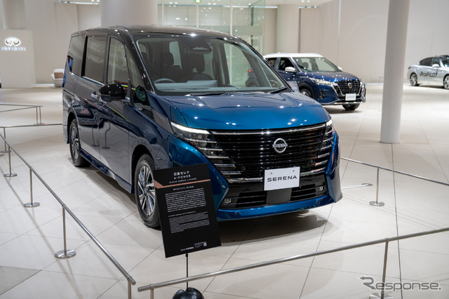 2023年春に発売予定とされている『日産セレナ e-POWER』を展示。