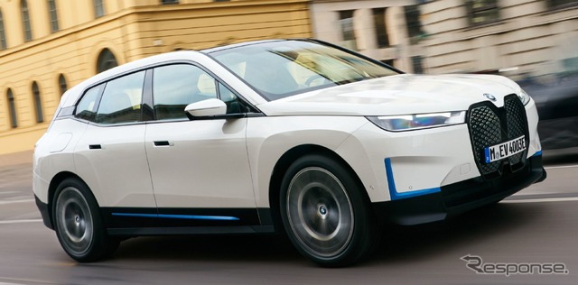 BMW iX の「xDrive40」